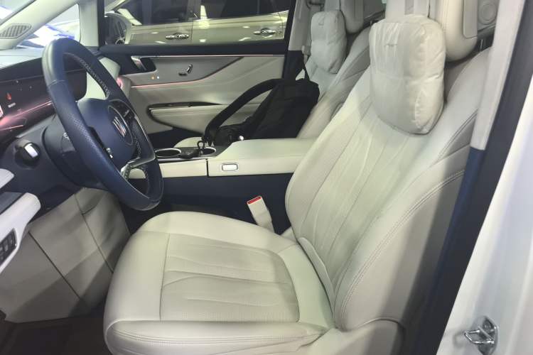 Used Buick GL8 New Energy 2024 Lu Zun Luxury Edition 6-Seater
