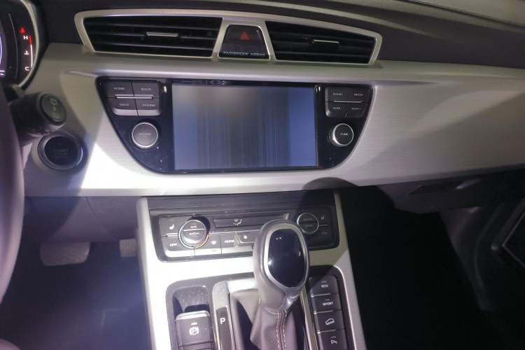 Used Geely Auto Emgrand X7 Sport 2016 1.8TD Automatic ZhiZun Version
