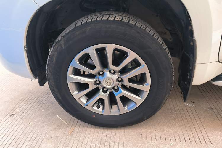 Used Toyota Prado 2018 3.5L Automatic TX-L with Rear-Mounted Spare Tire