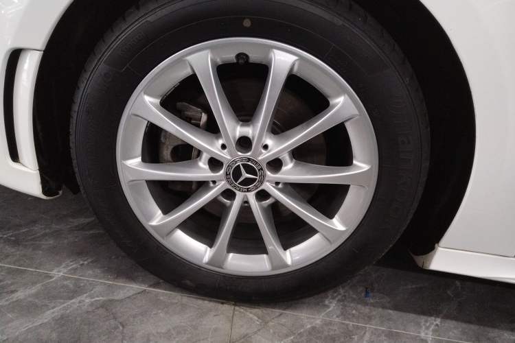 Used Mercedes-Benz A-Class 2021 A 200 L Sport Sedan Fashion Model
