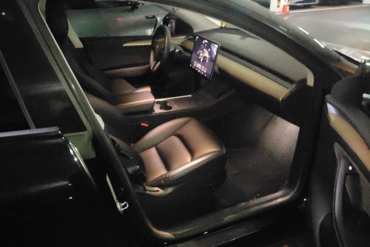 Used Tesla Model Y 2022 Rear-Wheel-Drive Version
