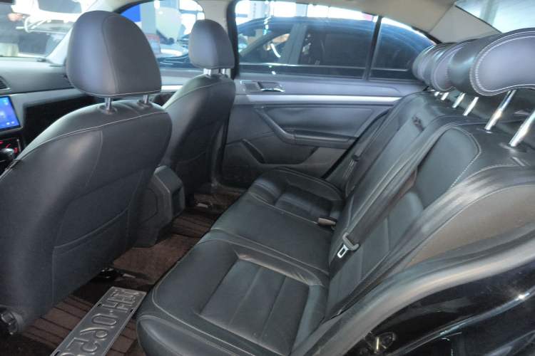 Used Volkswagen Lavida 2015 1.6L Automatic Comfort Edition
