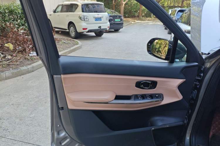 Used Nio ES8 2020 415 km Range 6-Seater Version
