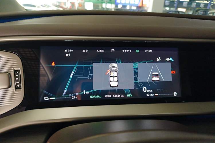 Used Denza D9 2024 DM-i 980 Four-Wheel Drive Flagship Model
