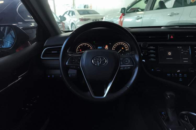 Used Toyota Camry 2018 2.0G Luxury Edition