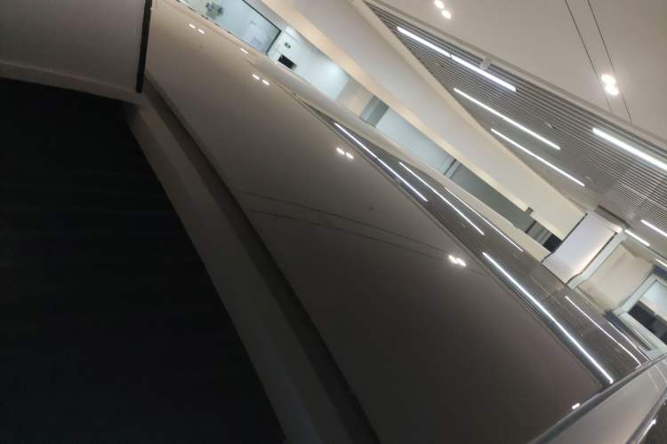 Used  LEVC L380 2024 140-Degree 6-Seater All-Wheel-Drive Ultra
