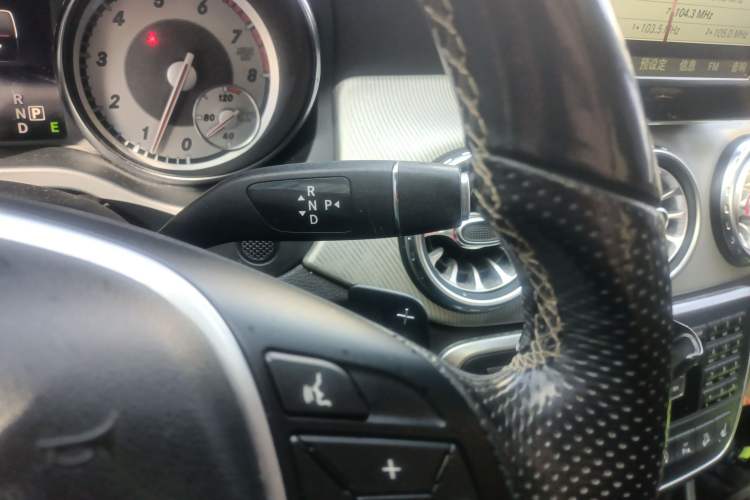 Used Mercedes-Benz GLA 2015 GLA 220 4MATIC Fashion Model
