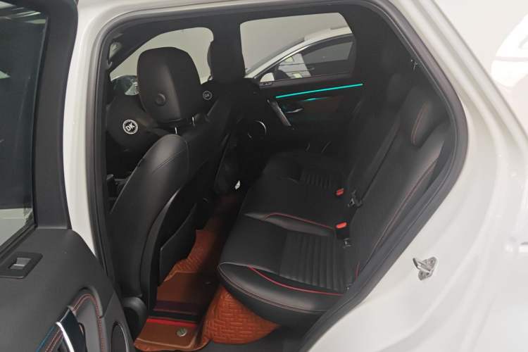 Used Land Rover Discovery Sport 2020 249 PS R-Dynamic Performance Edition
