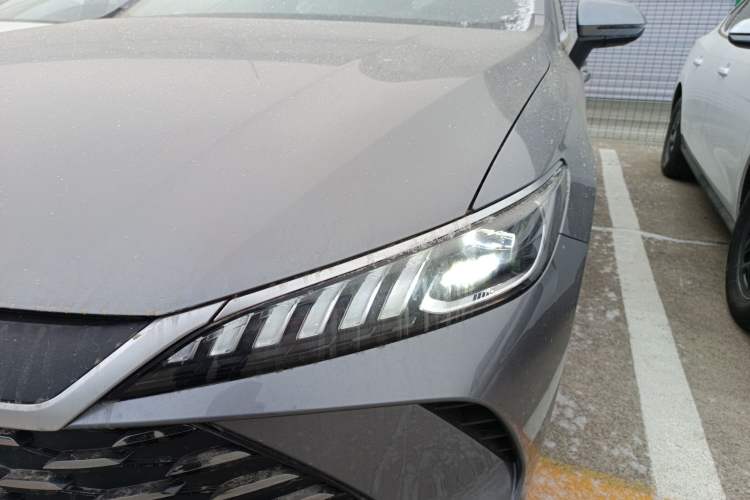 Used BYD Qin PLUS 2025 DM-i Smart Drive 55KM Leading Model
