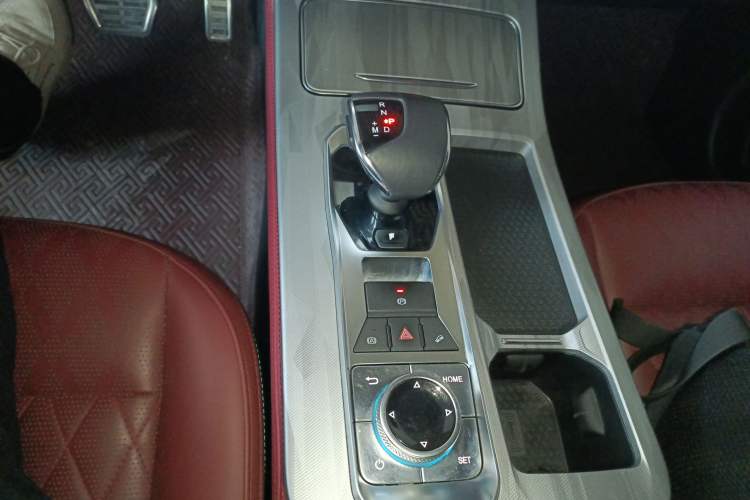 Used JETOUR X70 PLUS 2023 1.5T DCT Brave PLUS 5-Seater