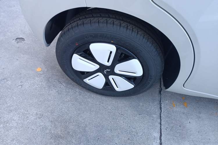 Used Wuling Hongguang MINIEV 2025 Four-Door Version Advanced Edition
