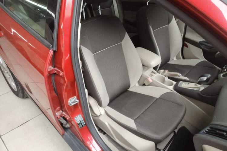 Used Ford Focus 2012 Sedan 1.6L Automatic Comfort Model