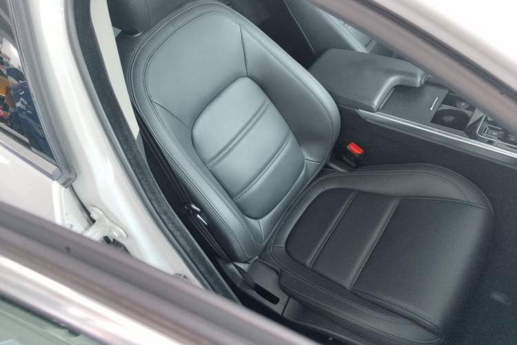 Used Jaguar XEL 2020 2.0T 200 PS S Advanced Elegance Edition
