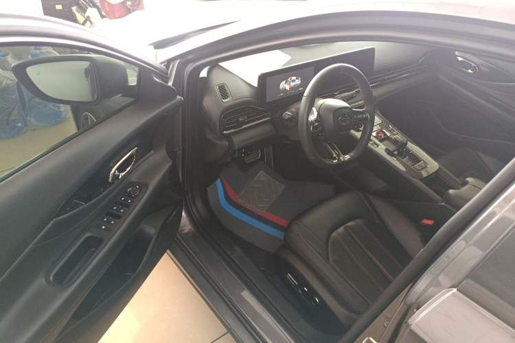 Used GAC Trumpchi EMPOW 2023 270T DCT J16 Version