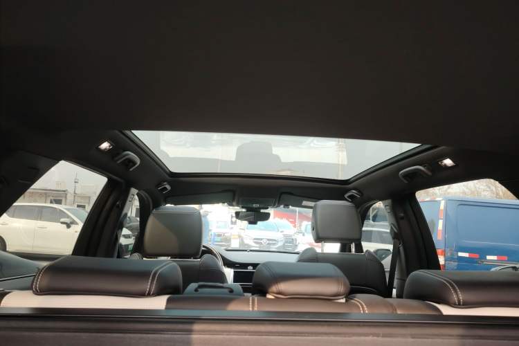 Used Land Rover Discovery Sport 2020 249 PS R-Dynamic Performance Edition
