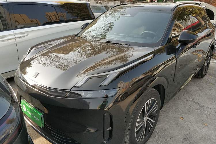 Used Lynk & Co 08 EM-P 2023 120km Long-Range Pro