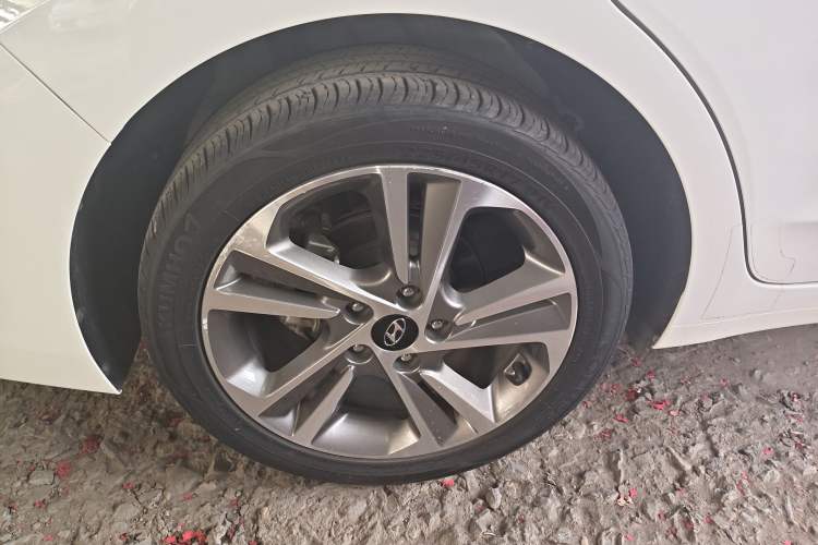 Used Hyundai Elantra (6th Generation / Lingdong) 2016 1.6L Automatic ZhiXuan – Elite Version