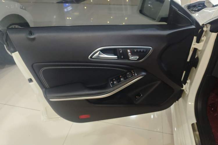 Used Mercedes-Benz CLA 2017 Facelifted CLA 200 Stylish Edition
