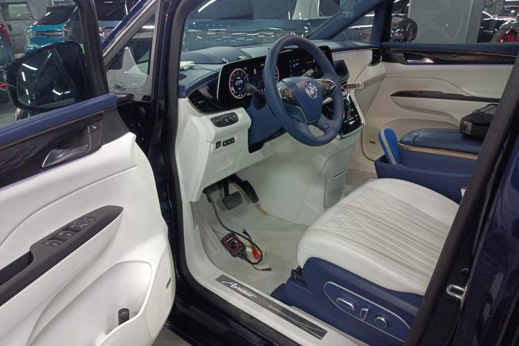 Used Buick GL8 2020 Avenir Avia Four-Seat Luxury Edition