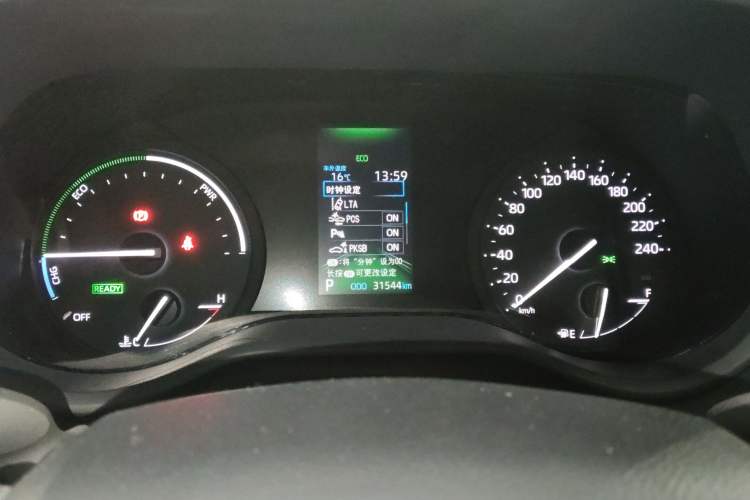 Used Toyota Sienna 2023 2.5L Hybrid Luxury Edition
