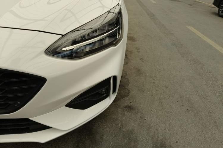 Used Ford Focus 2021 Hatchback EcoBoost 180 Automatic Titanium Edition
