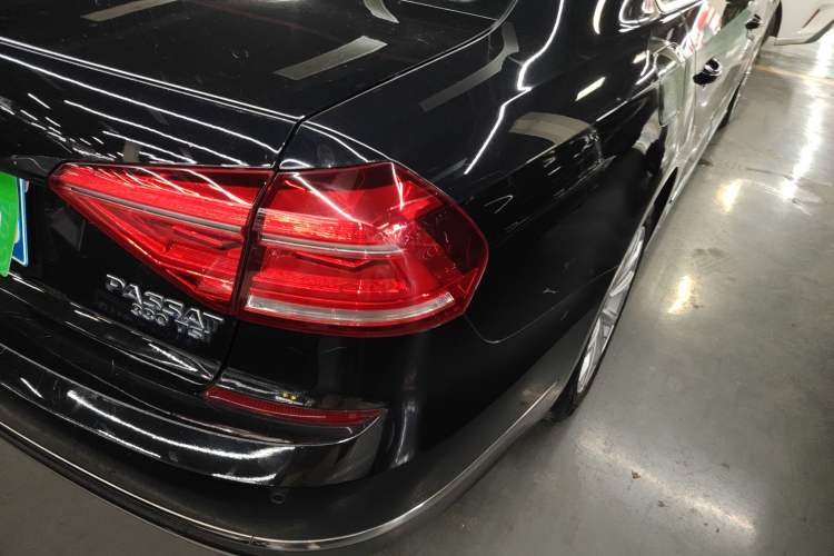 Used Volkswagen Passat 2017 330TSI DSG Luxury Edition
