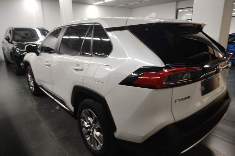 Used Toyota Wildlander 2022 2.0L CVT Two-Wheel Drive Luxury Edition