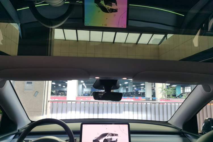 Used Tesla Model Y 2024 Long-Range All-Wheel-Drive Version
