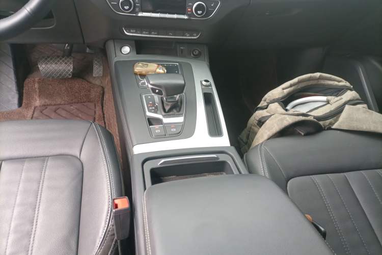 Used Audi Q5L 2020 Updated 40 TFSI Prestige Fashion Edition
