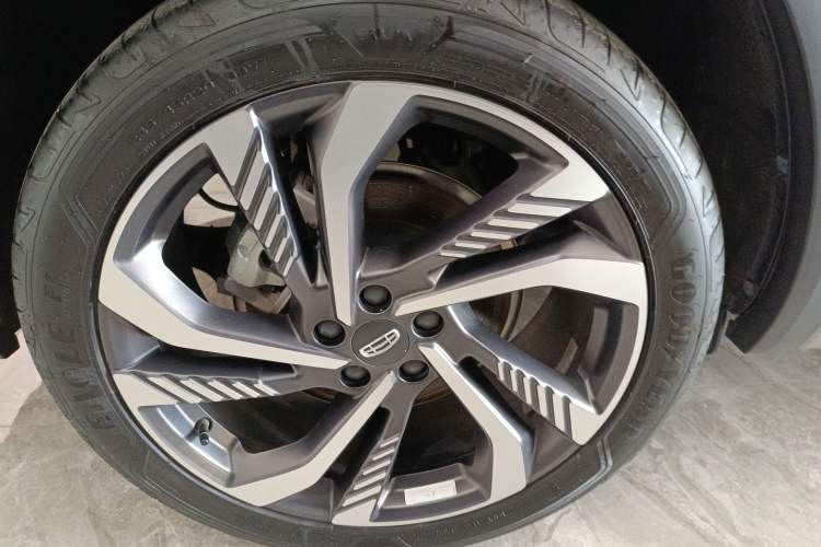 Used Geely Auto Monjaro L 2024 2.0TD High-Power Automatic Two-Wheel Drive Skyline Edition