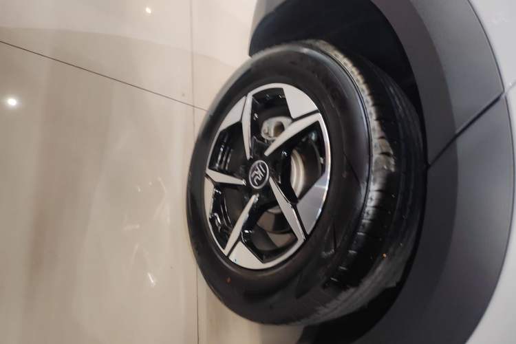 Used BYD Yuan UP 2025 Intelligent Driving Version 401 km Beyond-Range Edition