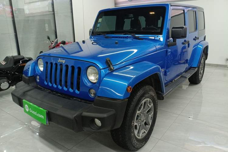 Used  Wrangler 2014 3.0L Sahara Four-Door Edition