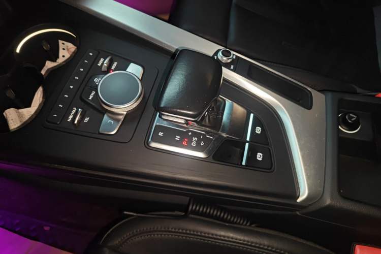 Used Audi A4L 2019 40 TFSI Fashion Edition China VI Emission Standard
