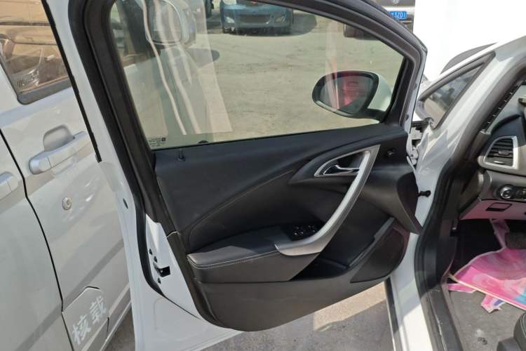 Used Buick GT 2014 XT 1.6L Automatic Fashion Edition
