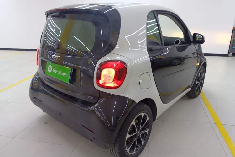 Used  fortwo 2015 1.0L 52 kW Hardtop Passion Edition
