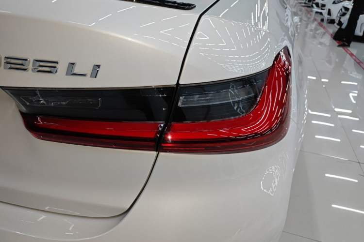 Used BMW 3 Series 2023 325Li M Sport Night Edition Package
