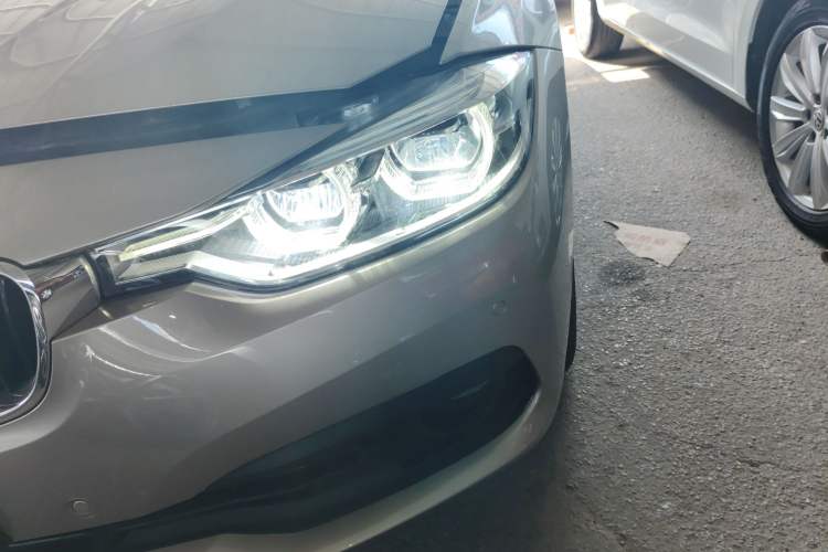 Used BMW 3 Series 2016 320i Fashion Model