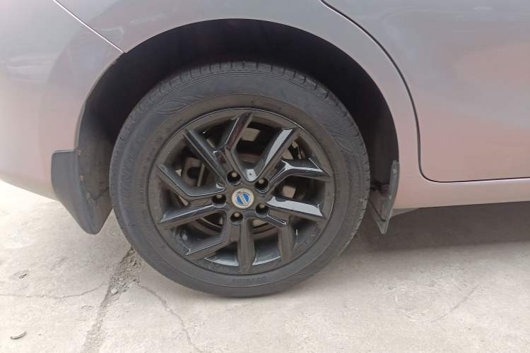 Used Nissan Tiida 2021 1.6L CVT Cool Edition
