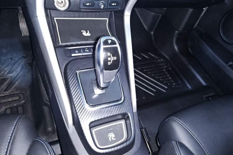 Used BYD Yuan New Energy 2018 EV360 Smart Connected Cool Model