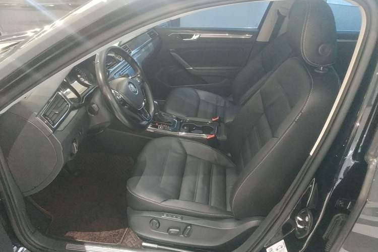 Used Volkswagen Passat 2017 330TSI DSG Prestige Edition
