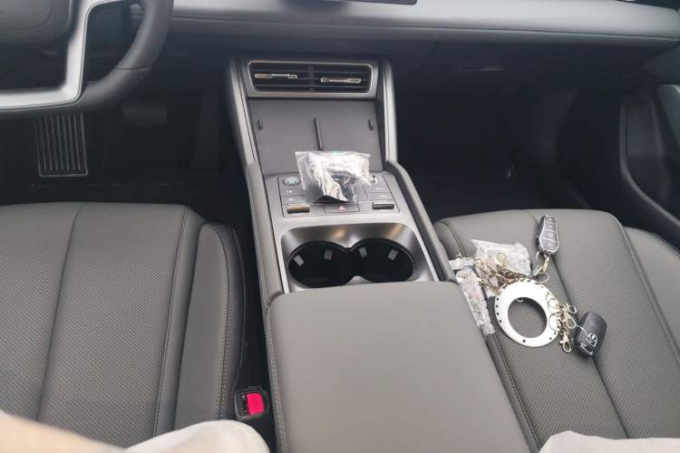 Used BYD Qin L 2025 DM-i Smart Drive 80KM Leading Model