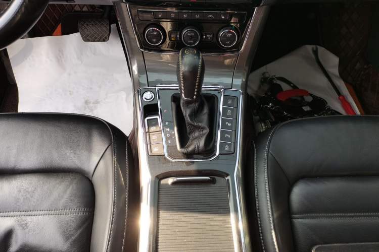 Used Volkswagen Passat 2017 330TSI DSG Luxury Edition
