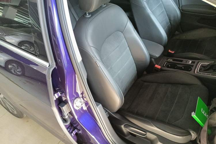 Used Volkswagen Golf 2018 230TSI Automatic Luxury Version