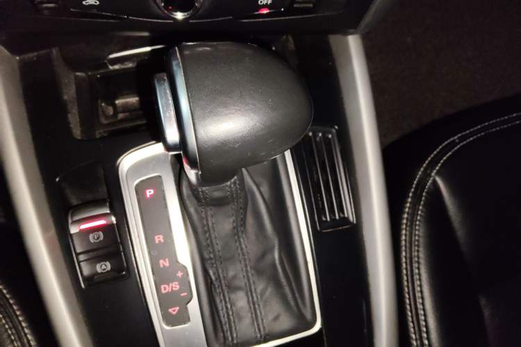 Used Audi Q5 2015 40 TFSI Technology Edition
