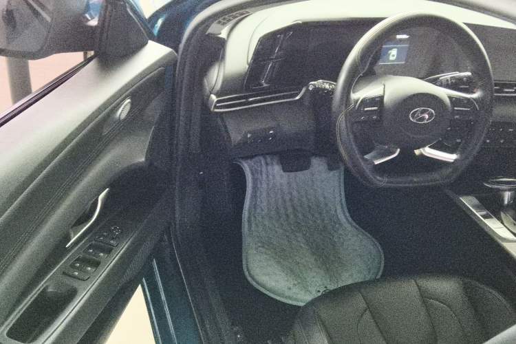 Used Hyundai Elantra 2021 1.5L CVT LUX Prestige Edition
