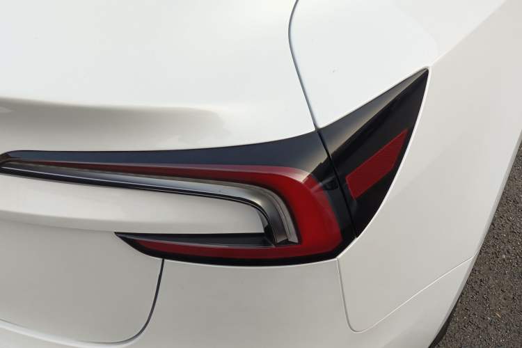 Used Tesla Model 3 2023 Long-Range All-Wheel-Drive Version
