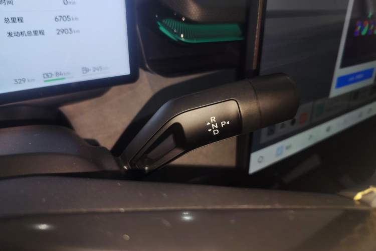 Used Lynk & Co 08 EM-P 2025 120km Long-Range Plus
