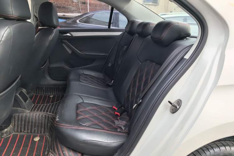 Used Volkswagen Jetta 2015 1.4L Manual Comfort Model