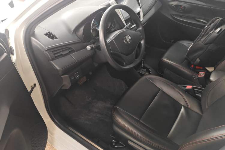 Used Toyota YARiS L 2016 Revised 1.5E CVT Charming Edition