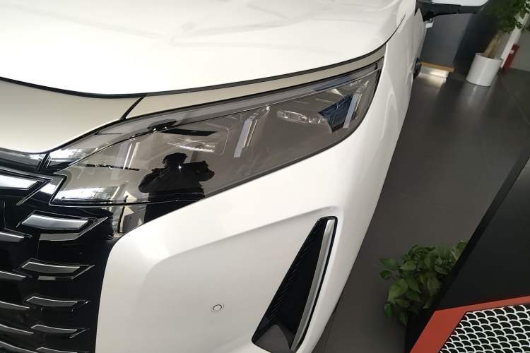 Used BYD Xia 2025 DM-i 1.5T 180km Beyond Edition
